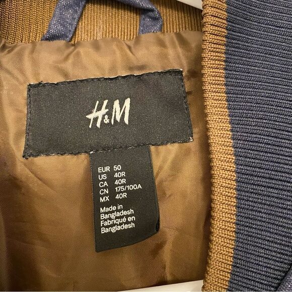 H&M Men’s full zip Puffer Vest blue chambray front pockets size 40R - Picture 3 of 8